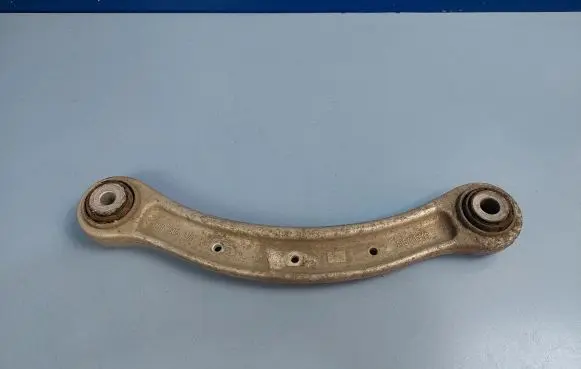 Volkswagen Touareg II Rear control arm 7L0505375A