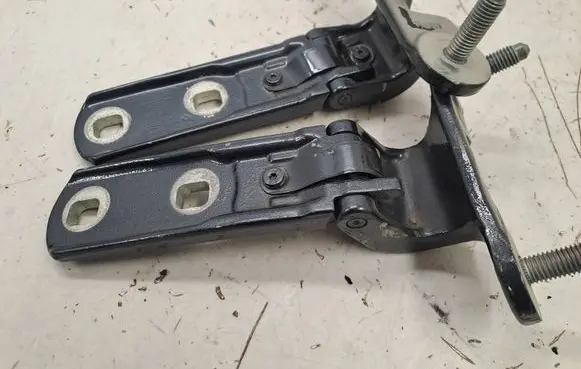 BMW X5 G05 Tailgate/trunk/boot hinge 7417414 7417413