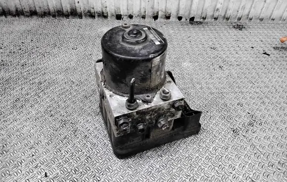 Volkswagen Jetta V ABS Pump 1K0907379Q 1K0614517M