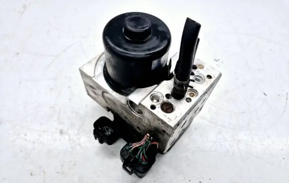 Lexus IS 200-300 ABS Pump 4454053010 1132005111