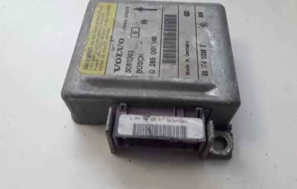 Volvo S40, V40 Airbag control unit/module 0285001146 30611293