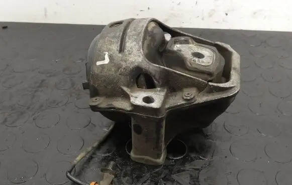 Audi A5 Sportback 8TA Engine mount bracket 8R0199381B