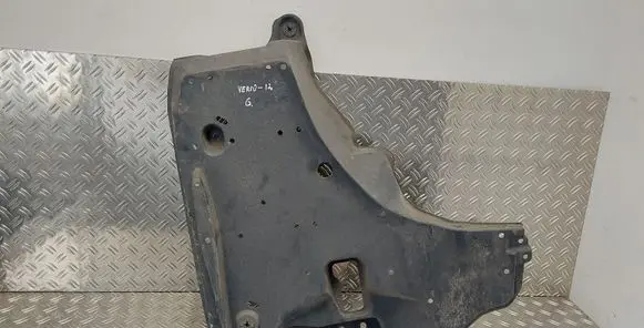 Toyota Verso Rear bumper underbody cover/under tray 583990F010