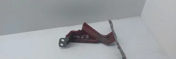 Audi A4 S4 B6 8E 8H Fender mounting bracket 8H0821135A