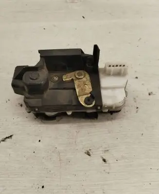 Peugeot 607 Rear door lock