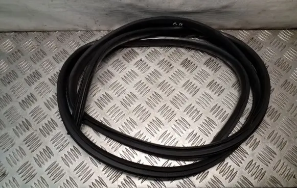 Dodge Nitro Rear door rubber seal (on body) 