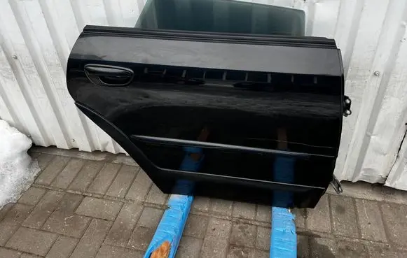 Subaru Outback Rear door 