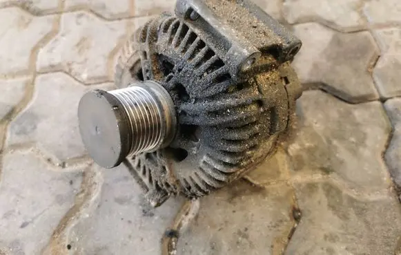 Mercedes-Benz R AMG W251 Generator/alternator TG17C032 H543290N