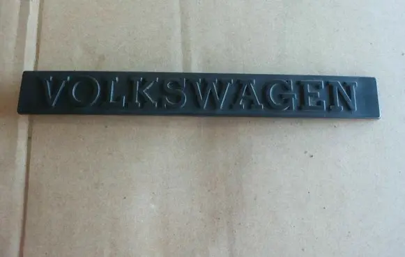 Volkswagen Jetta I Manufacturers badge/model letters 171853685A