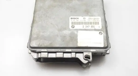 BMW 5 E39 Engine control unit/module 2247891