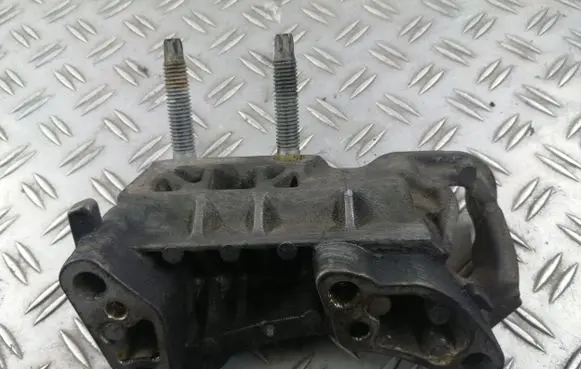 Ford Focus Engine mounting bracket 3M516030AE
