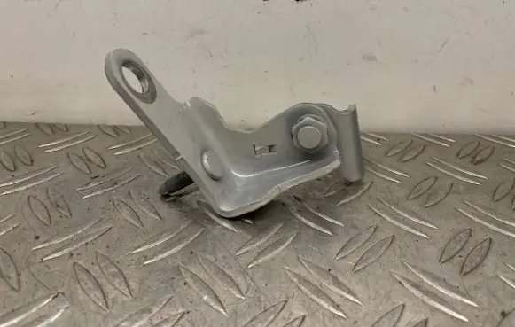 Ford Focus Front door lower hinge H1BBA22811AD