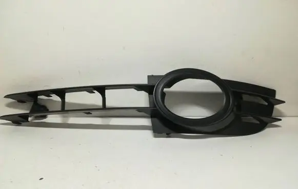 Audi A6 S6 C6 4F Front fog light trim/grill 4F0807681
