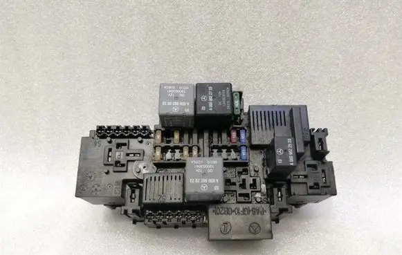 Mercedes-Benz S W222 Fuse box set A2229063202