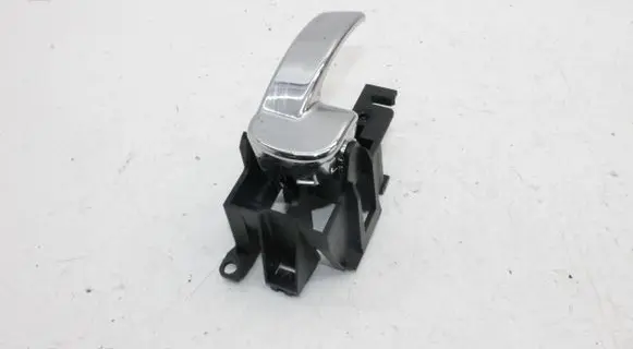 Nissan Pathfinder R51 Front door interior handle 