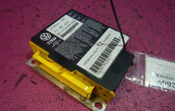 Volkswagen PASSAT B6 Airbag control unit/module 3C0909605M