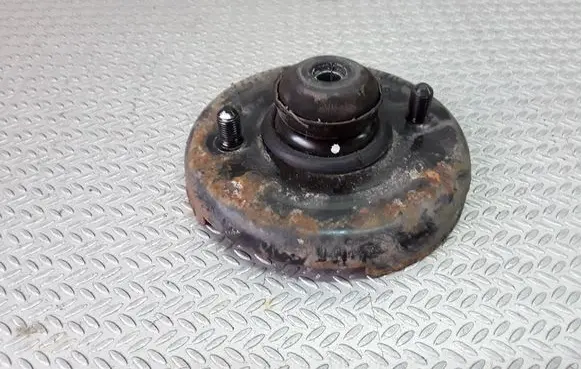 Honda Accord Coil spring/strut mount 