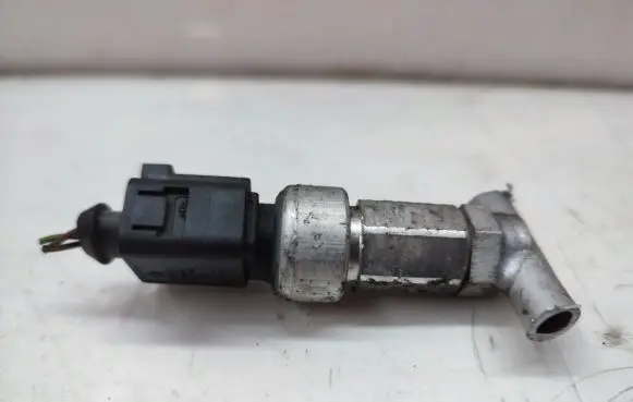 Air conditioning (A/C) pressure sensor