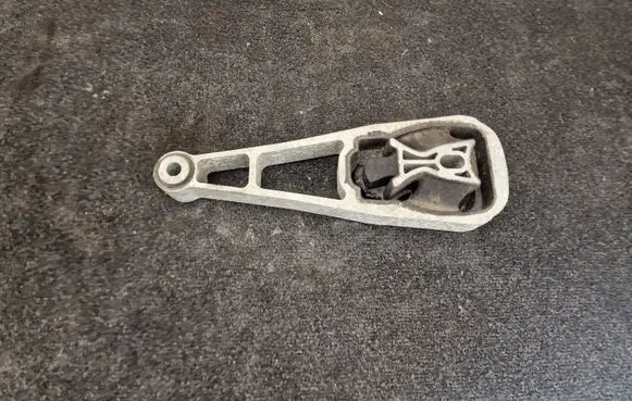 Land Rover Range Rover Evoque L551 Engine mount bracket K8D26P082AB