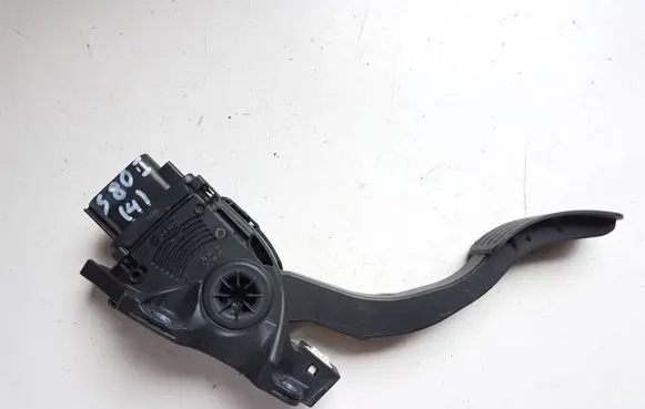 Volvo S80 Accelerator throttle pedal 6G929F836BD