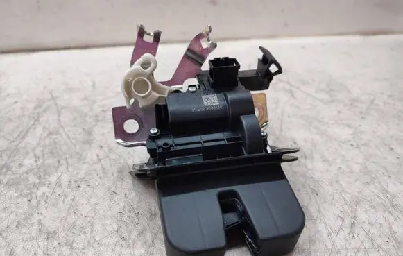 Seat Leon IV Tailgate/trunk/boot lock/catch/latch 3V0827505 3V0827505D