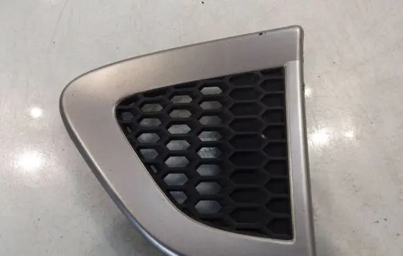 Chevrolet Captiva Fender grill 96433169