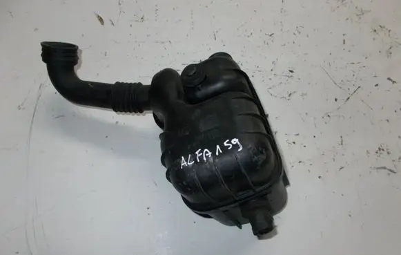 Intake resonator