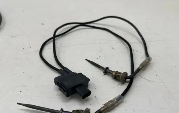 Mercedes-Benz C W206 Exhaust gas temperature sensor A0009058415