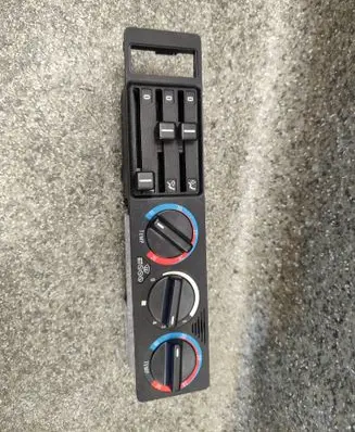 BMW 5 E34 Climate control unit 8351651 8351653 031701