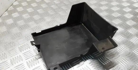 Battery tray