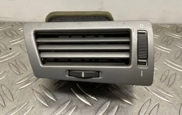 BMW 7 E65 E66 Dashboard side air vent grill/cover trim 8223333 6943005