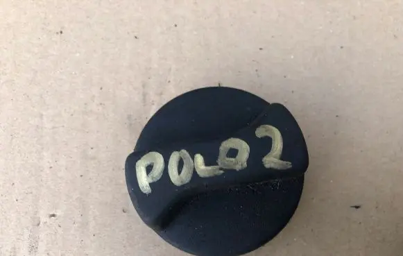 Volkswagen Golf II Oil filler cap 030103485D