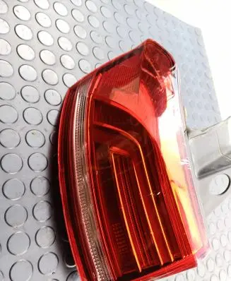 Volkswagen PASSAT B8 Rear/tail lights 195290