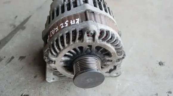 Nissan Qashqai Generator/alternator JD71B