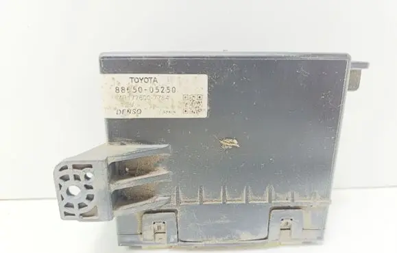 Toyota Avensis T270 Other control units/modules 8865005250
