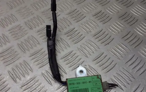 Honda Accord Sound amplifier 3915-SED-G012-M1