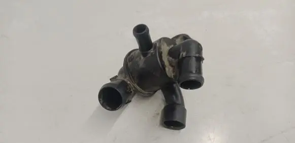 Volkswagen PASSAT B6 Thermostat housing 03L121111AC