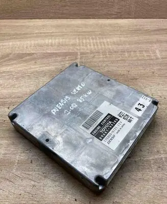 Toyota Avensis Verso Engine control unit/module ECU 8966144300 1758005121 USED