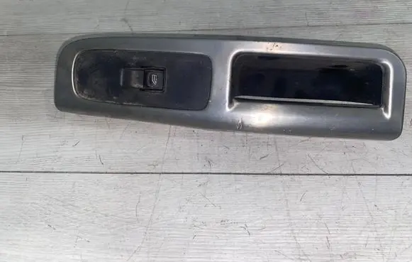 Volvo V50 Front door window switch trim 8663815
