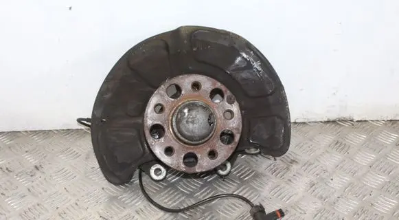Mercedes-Benz E W212 Front wheel hub