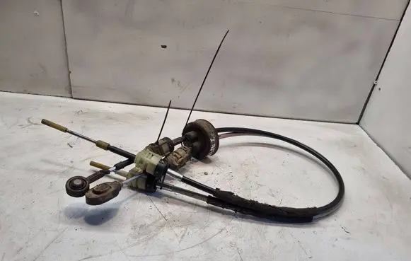 Opel Zafira A Gear shift cable linkage 90578381
