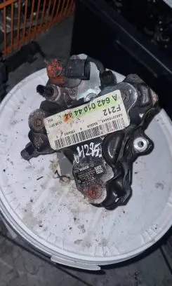 Mercedes-Benz E W212 Fuel injection high pressure pump A6420701001 S9S179 8282779