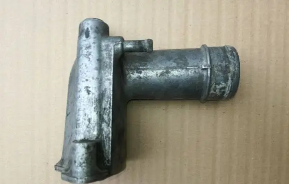 Mercedes-Benz Sprinter W901 W902 W903 W904 Engine coolant pipe/hose 6032032631