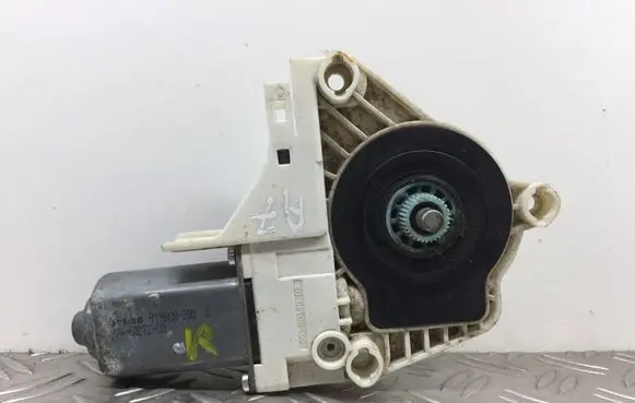 Audi A7 S7 4G Front door window regulator motor 8K0959801B 8K0959801