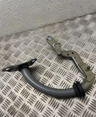 BMW 7 E65 E66 Tailgate/trunk/boot hinge 8240340 4162ES03