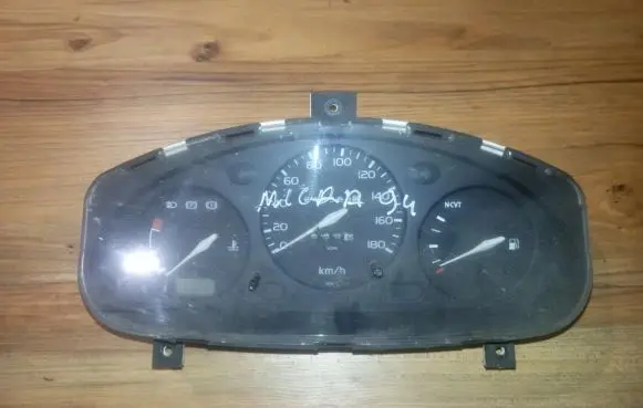 Nissan Micra Speedometer (instrument cluster) 81117740 87001286