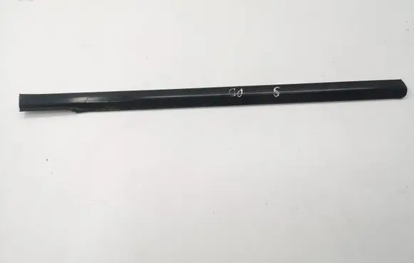 KIA Sorento Rear door glass trim molding