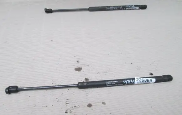 Fiat Punto (188) Shock absorber/damper mounting bracket 