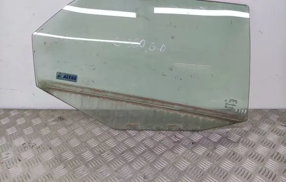 Chrysler 300 - 300C Rear door window glass