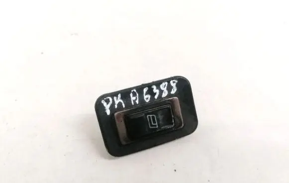 Opel Zafira A Electric window control switch
